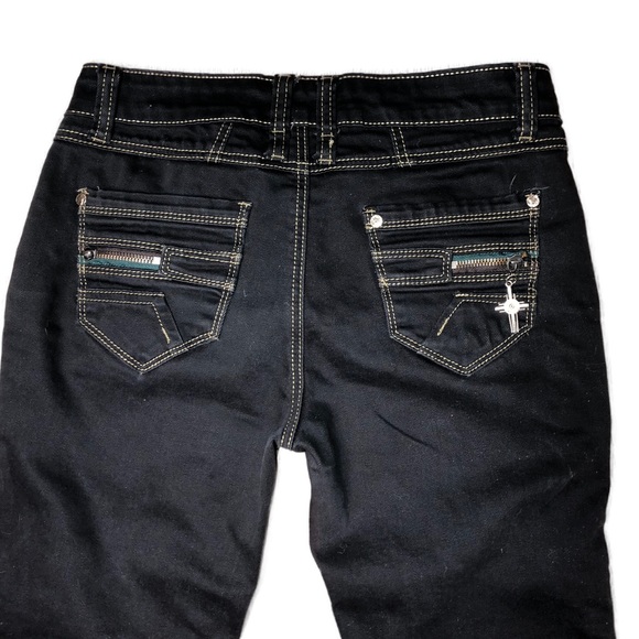 Black Contrast Stitch Capris - Picture 3 of 4